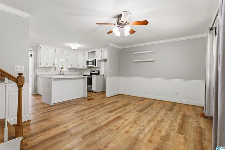 Property Photo:  916 Graham Lane  AL 35117 