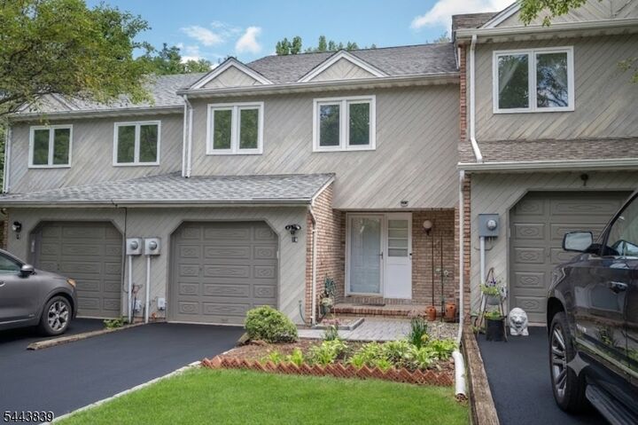 Property Photo:  18 Guilford Ct  NJ 07950 