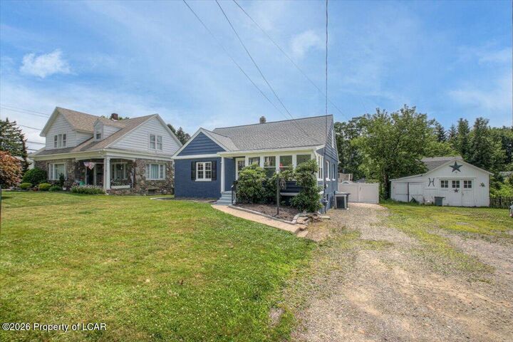 Property Photo:  11 Harris Hill Road  PA 18708 