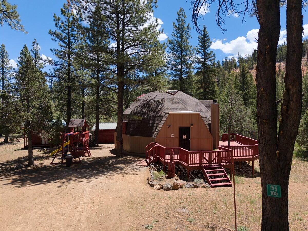 Property Photo:  105 S Meadow Dr  UT 84735 