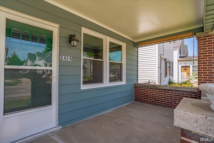 Property Photo:  2424 W Illinois Street  IN 47712 