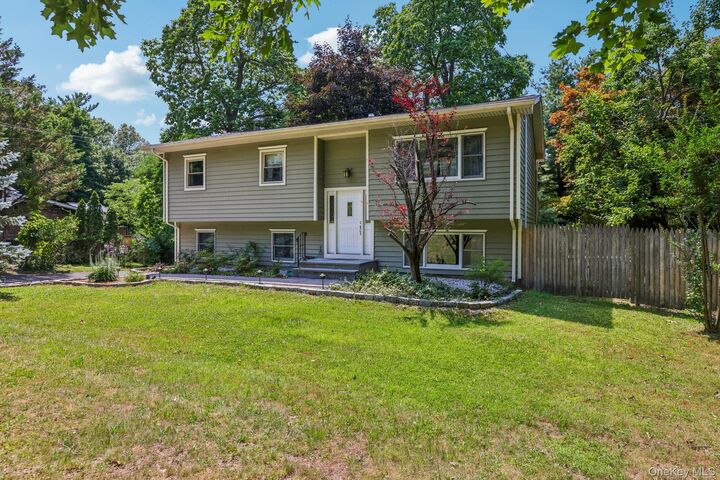 Property Photo:  103 Old Haverstraw Road  NY 10920 