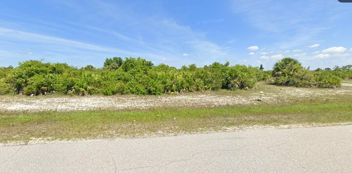 Property Photo: 39 Decorore Drive FL 33947