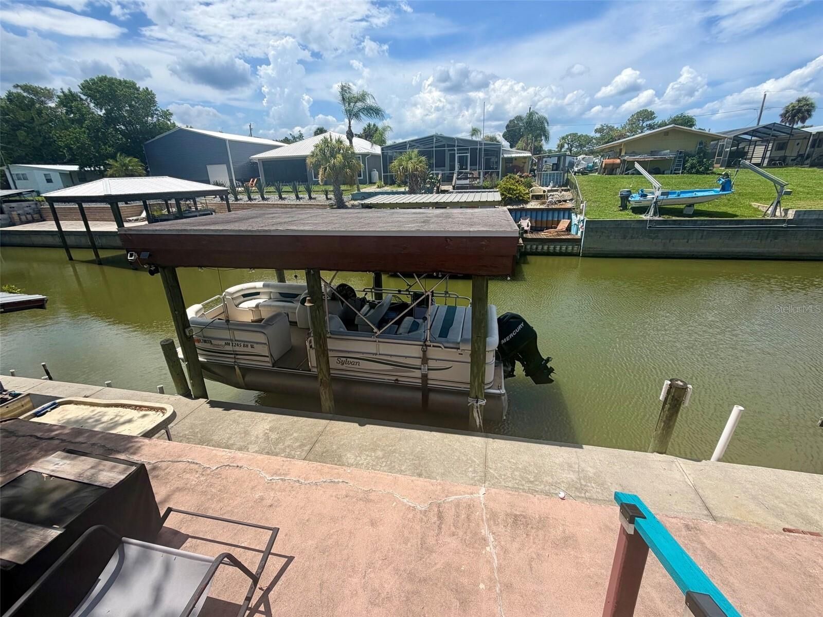 Property Photo:  107 Douglas Street  FL 32141 