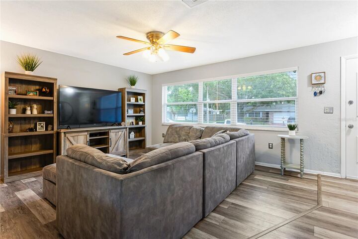 Property Photo:  182 Sunward Avenue  FL 34684 