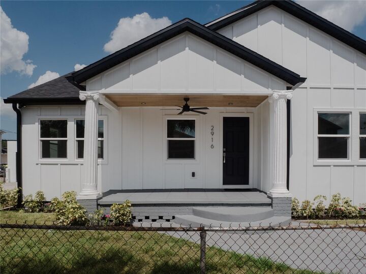 Property Photo: 2916 N 21st Street FL 33605