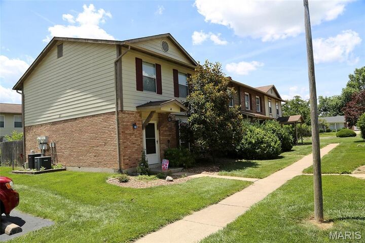 Property Photo: 27 Park Charles Boulevard A MO 63376