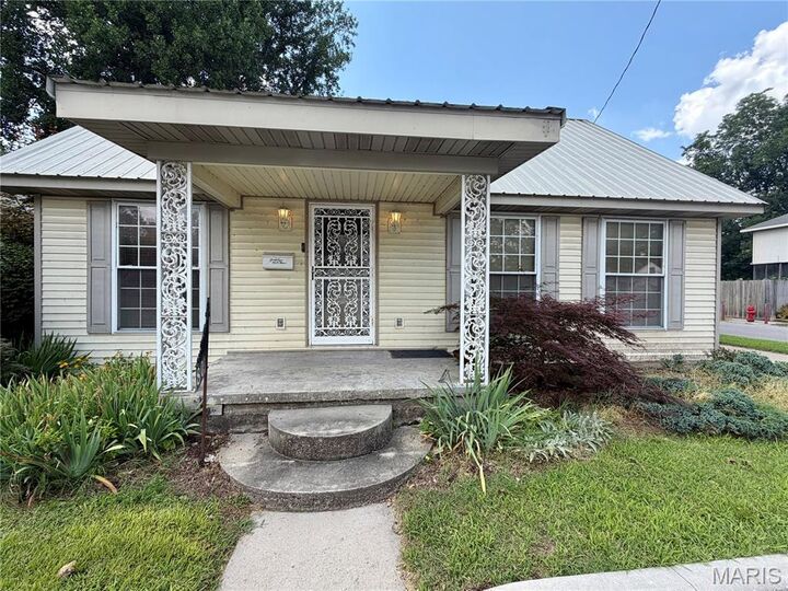 Property Photo:  801 S Main Street  MO 63834 