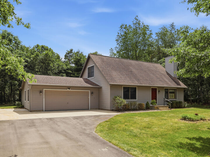 Property Photo: 10037 Peppermill Lane MI 49346
