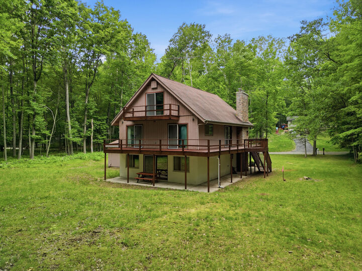 Property Photo: 9352 W Circle Drive MI 49346