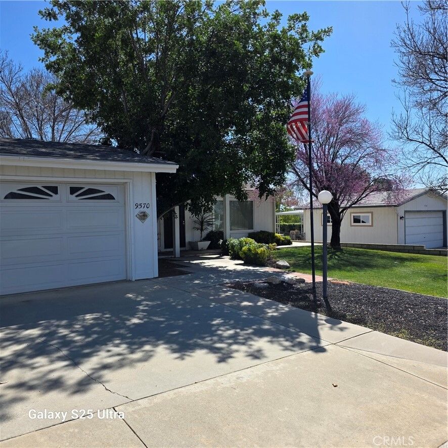 Property Photo:  9570 Crestknoll  CA 92320 
