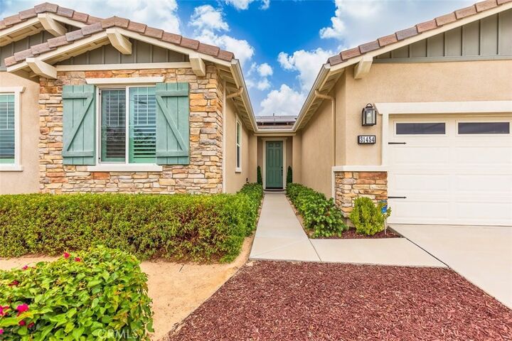 Property Photo:  31454 Darlington Oak Drive  CA 92596 