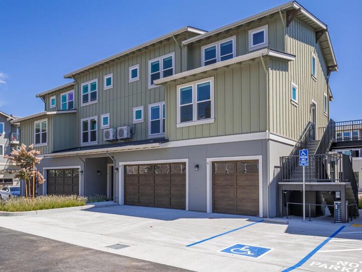 Property Photo:  131 Aptos Village Way 1  CA 95003 