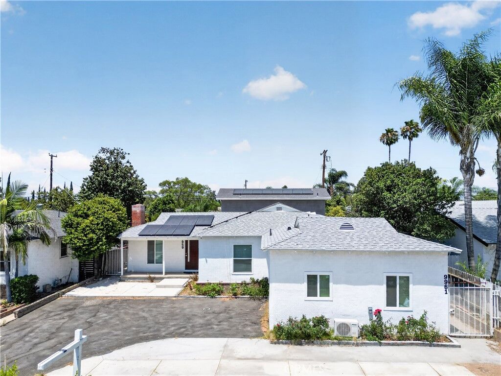 Property Photo:  9959 Wisner  CA 91345 