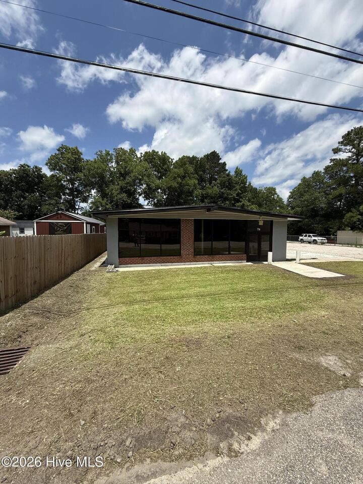 Property Photo: 714 Washington Street NC 28472