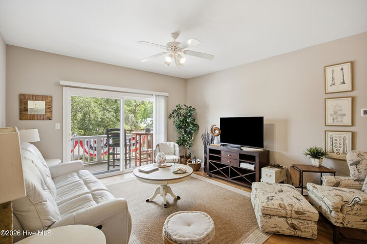 Property Photo: 610 W Brown Street Apt E NC 28461