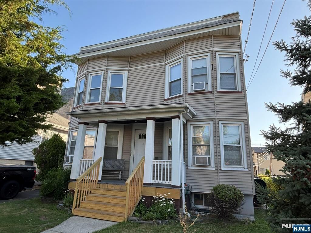 Property Photo:  151 Washington Avenue 2R  NJ 07032 