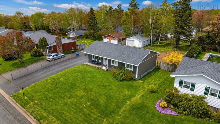 Property Photo: 85 Ranni Crescent Crescent NS B1S 3E1
