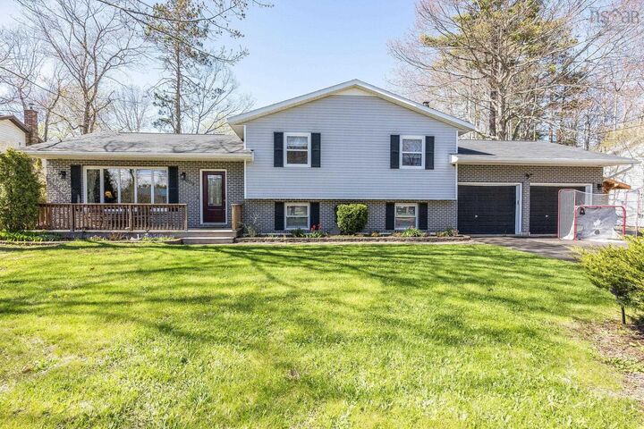 909 Julie Drive — photo 1