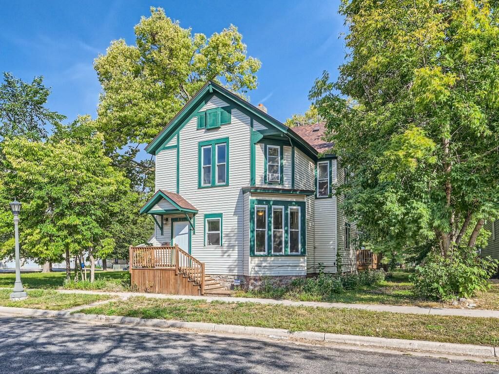 Property Photo:  431 Goodhue Street  MN 55102 