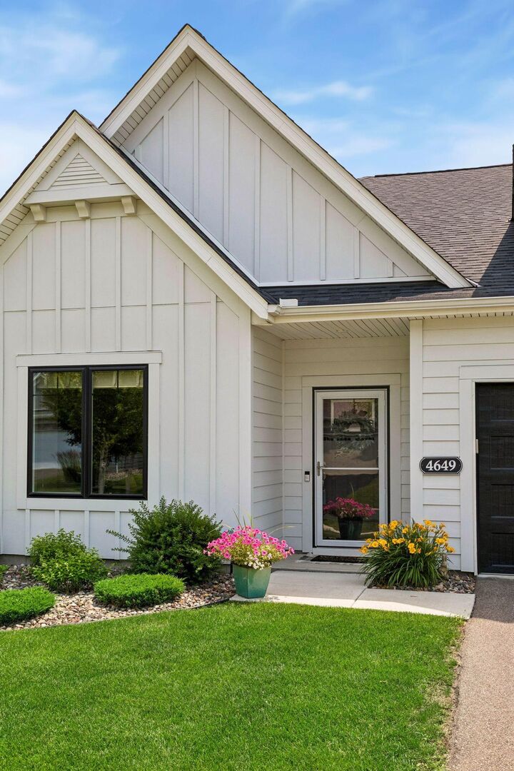 Property Photo: 4649 Foxglove Drive MN 55331