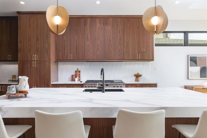 Property Photo: 3950 Rochelle Drive TX 75220