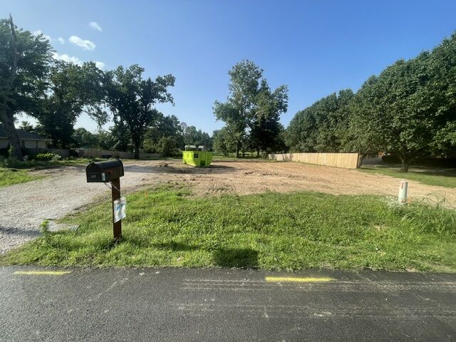 Property Photo:  1110 NW 7th Street  AR 72712 