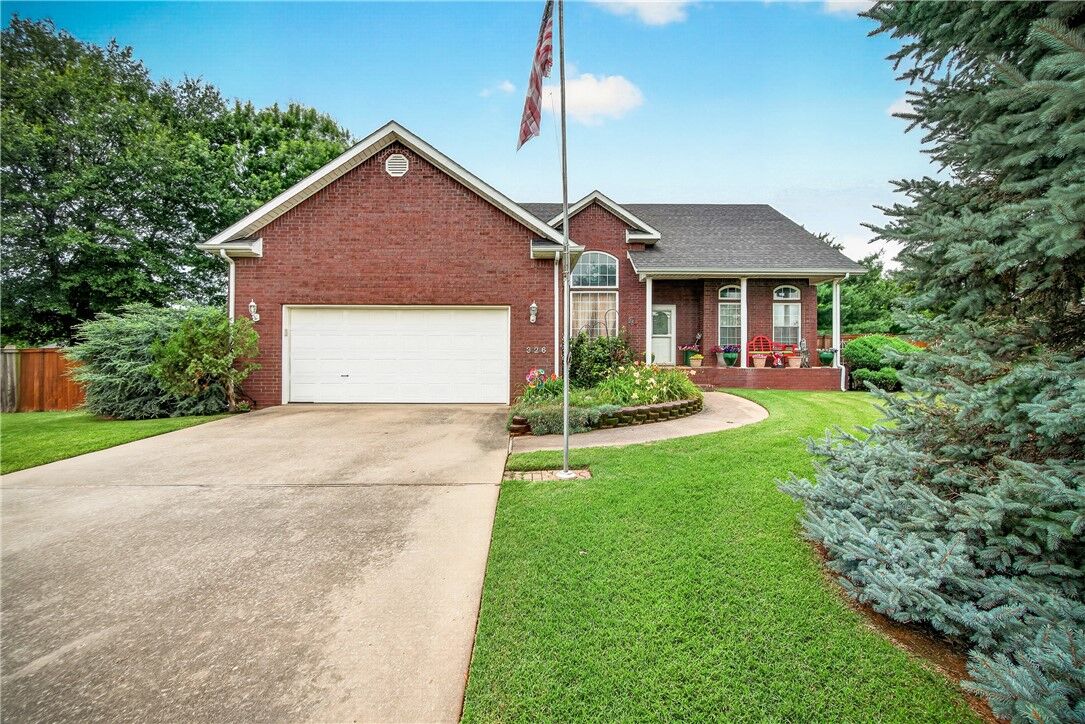 Property Photo: 326 Summer Street AR 72745