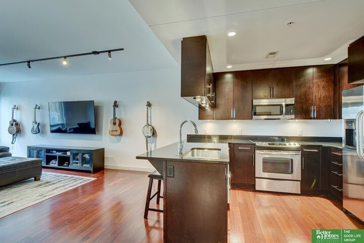 Property Photo:  3201 Dodge Court 5313  NE 68131 