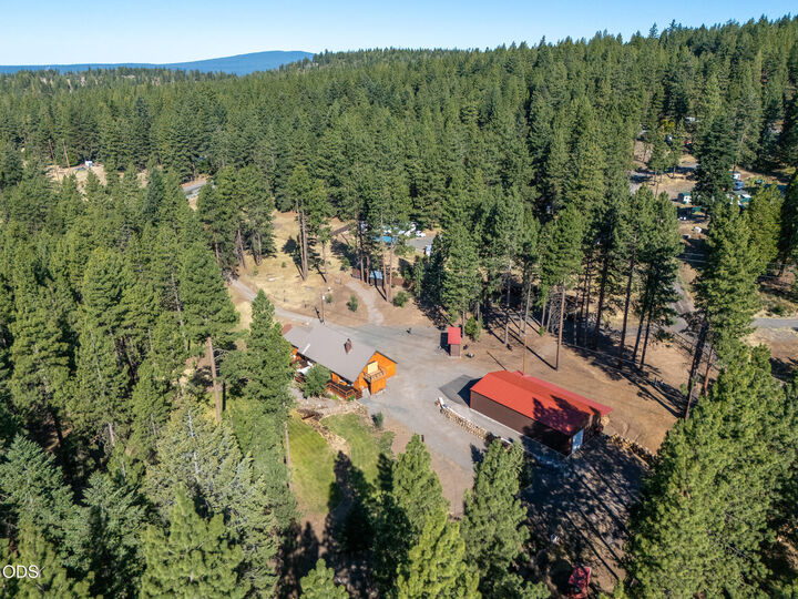 Property Photo:  15780 Homestead Lane  OR 97601 