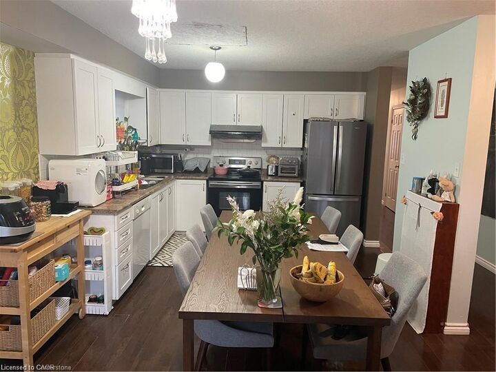 Property Photo:  470 Trembling Aspen Avenue  ON N2T 2T4 