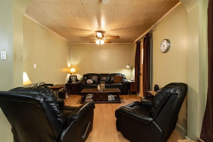 Property Photo:  5020 56 Street  AB T4G 1R3 