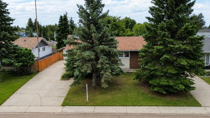 Property Photo: 303 Nill Place AB T0J 1P0