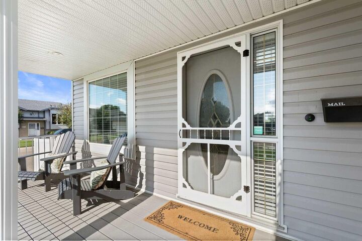Property Photo: 2395 Hawthorne Avenue NE AB T1C 1W6