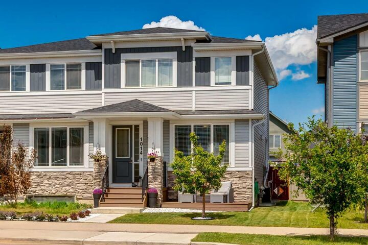 1014 Carrington Boulevard NW — photo 1