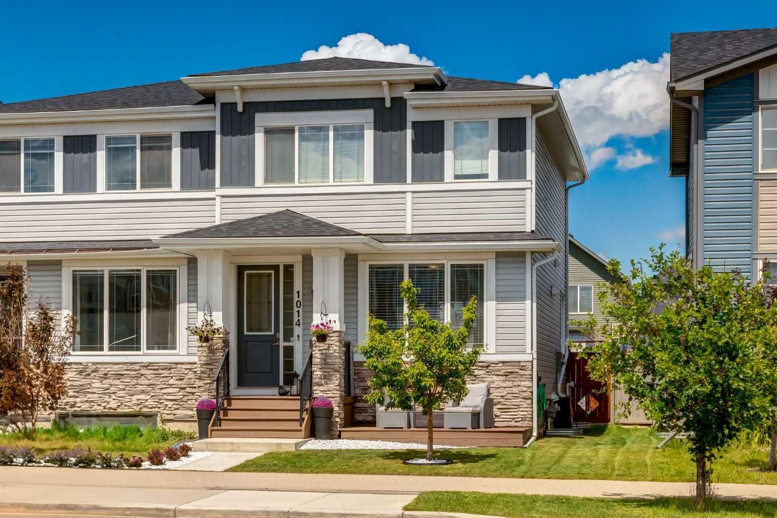 Property Photo: 1014 Carrington Boulevard NW AB T3P 1L8