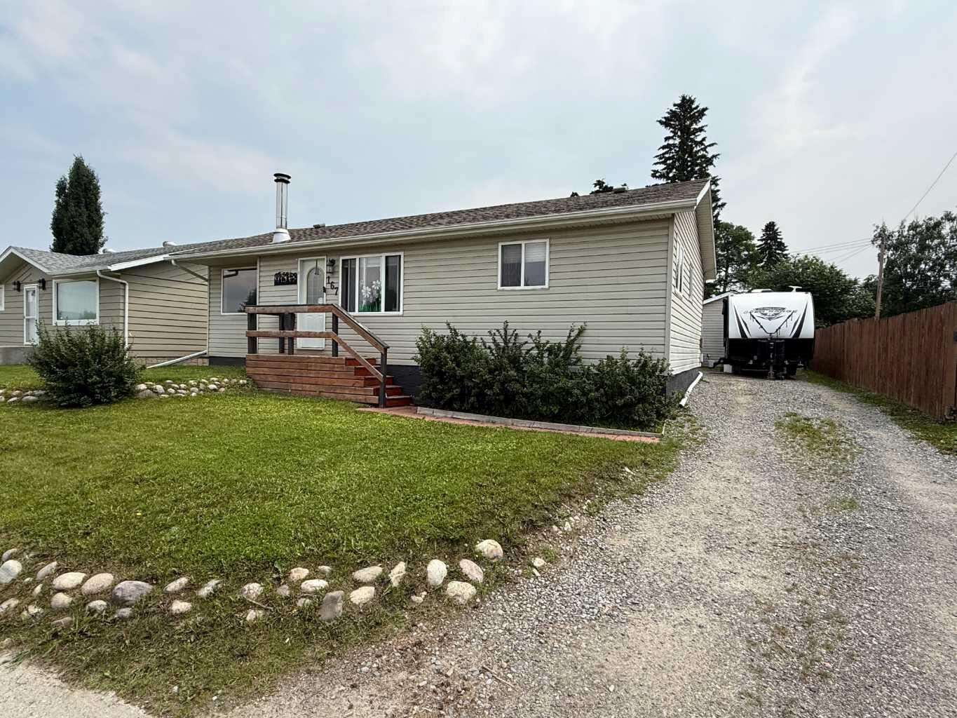 Property Photo: 167 Sunwapta Drive AB T7V 1E9