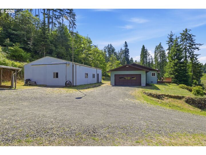 Property Photo:  36926 Edgehill Rd  OR 97478 
