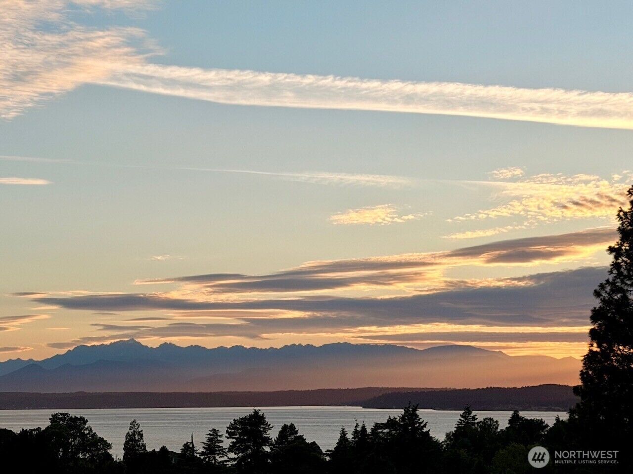 Property Photo: 12060 8th Avenue NW B WA 98177