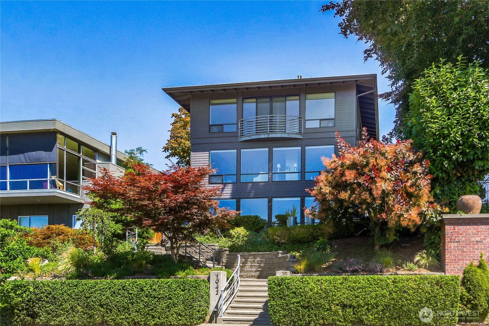 Property Photo: 1942 7th Avenue W WA 98119