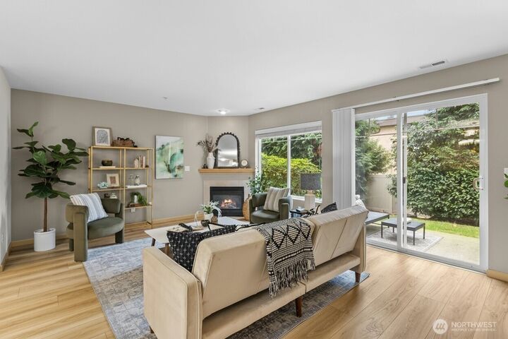 Property Photo:  15414  35th Avenue W 54  WA 98087 