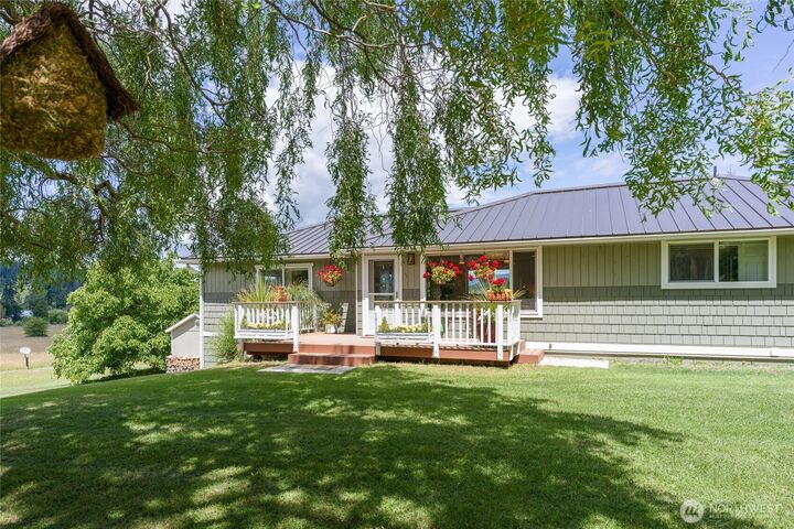 Property Photo: 103 Less Traveled Road WA 98261
