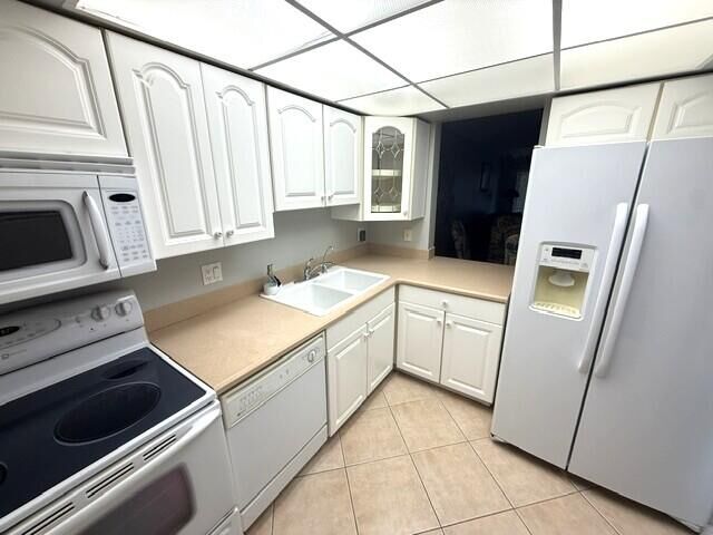 Property Photo: 10040 Meridian Way N 103 FL 33410