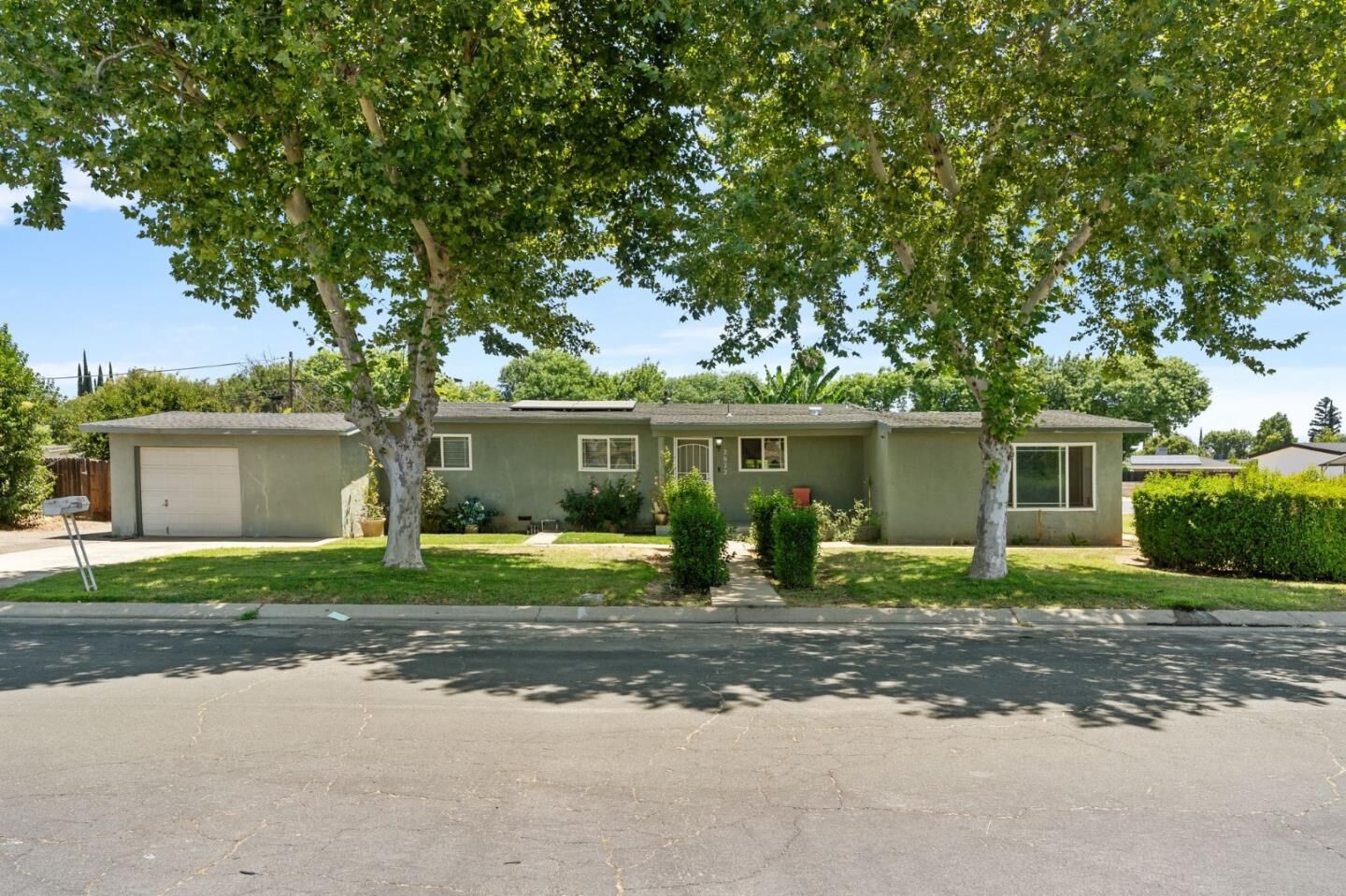 Property Photo:  2972 Tuxford Court  CA 95340 