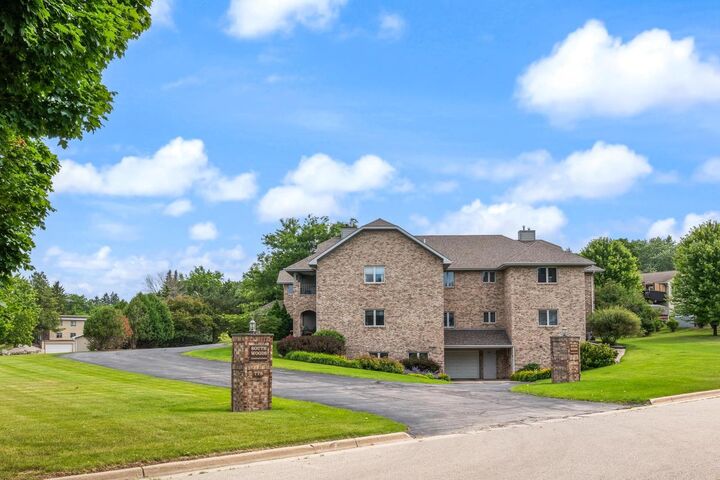 Property Photo:  778 Hillside Terrace L  WI 54971 