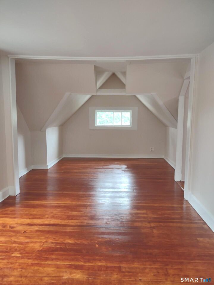 Property Photo:  41 Hobart Street 2  CT 06511 