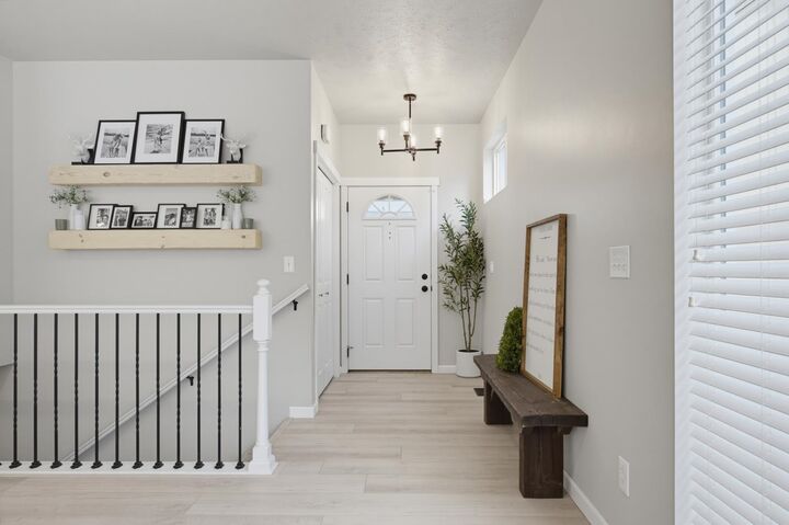 Property Photo: 4504 E 34th Ln WA 99223