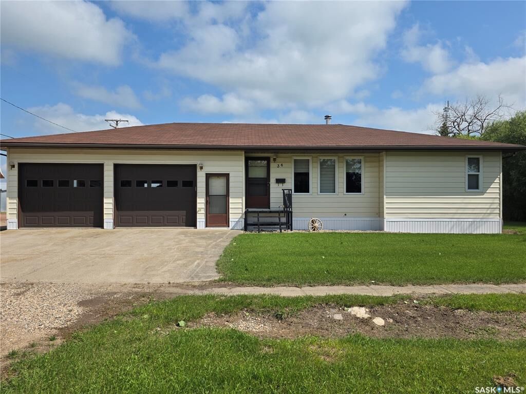 Property Photo: 34 Stanley Street SK S0G 0X0