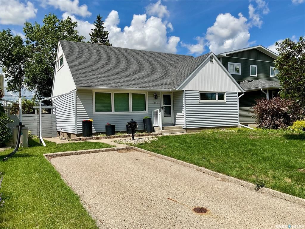 Property Photo:  2604 Edward Street  SK S4S 0M8 