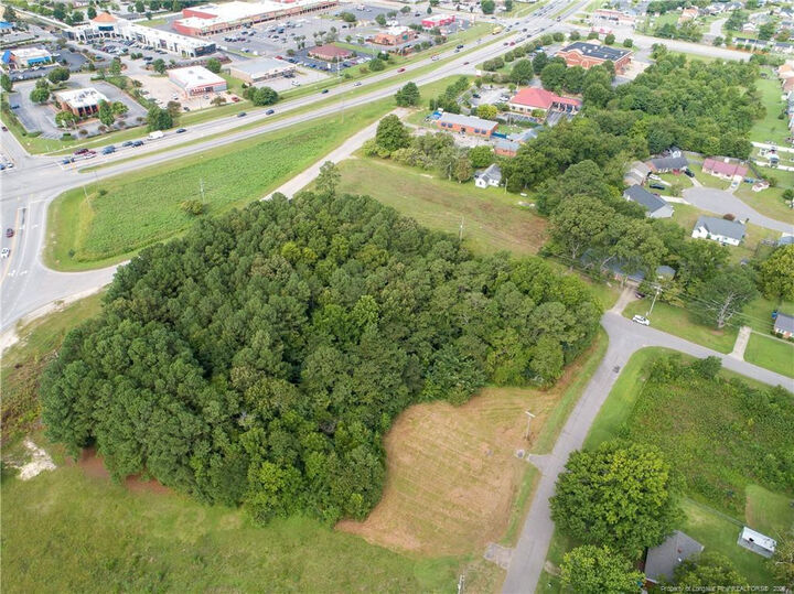 Property Photo: 1631 Ferndale Drive NC 28314